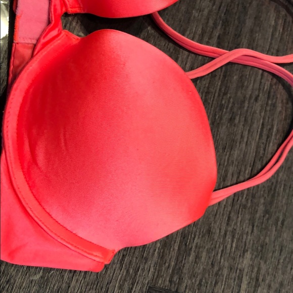 Victoria's sectret bra - Picture 2 of 3